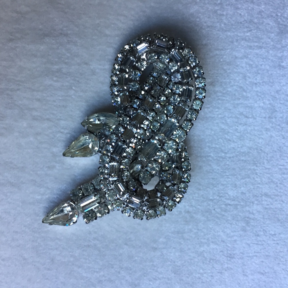 Large Vintage 3D Rhinestone Brooch Pin 3 x 1 3/4” - Picture 4 of 6